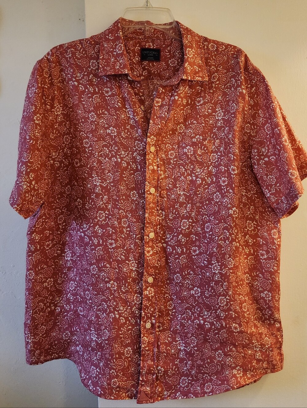 UNTUCKit Red Floral Short Sleeve Button-Down Shirt